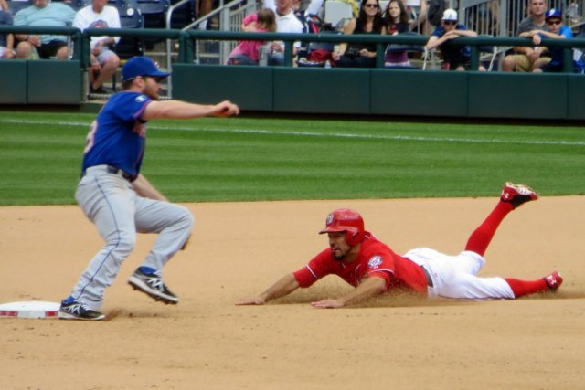 コリジョンルールとは？野球のクロスプレーのルール改正や意味を解説！ 野球の聖典
